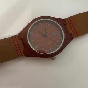 Brand new beautiful wood and leather Timberland watch!